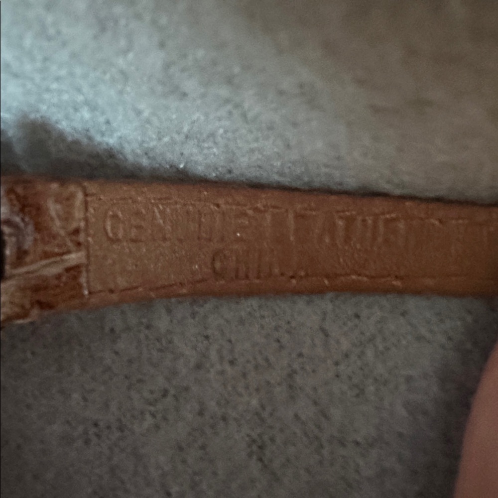 Gucci Paolo Gucci Genuine Diamond and Leather Watch - Picture 13 of 16